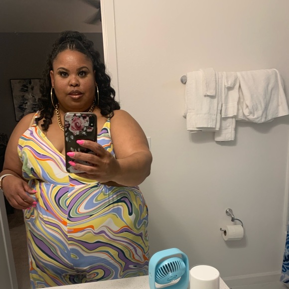 Elloqui plus size colorful summer jumpsuit with side cut outs. Size 26 - Picture 3 of 3